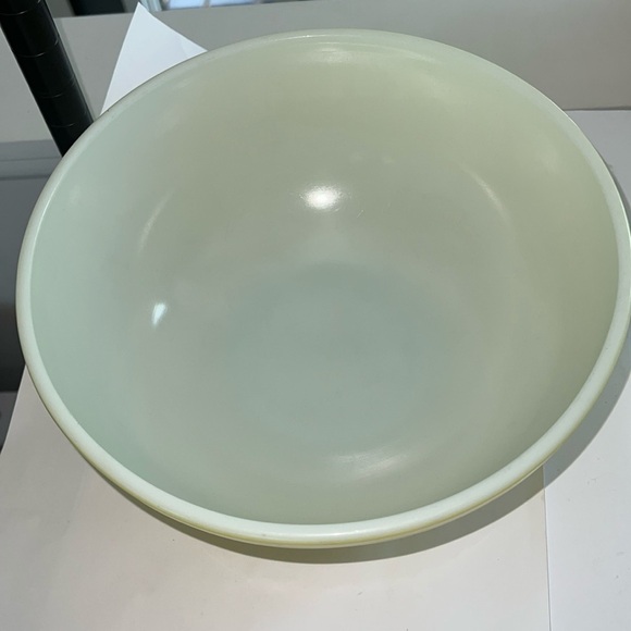 Pyrex 4L Large Yellow Primary Mixing Bowl - Picture 3 of 5